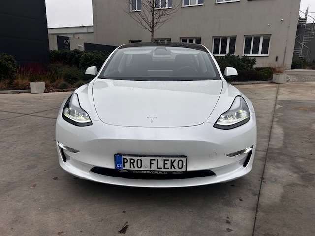 Tesla model 3 Long Range Refresh 4x4, 2021, tažné, DPH - 6