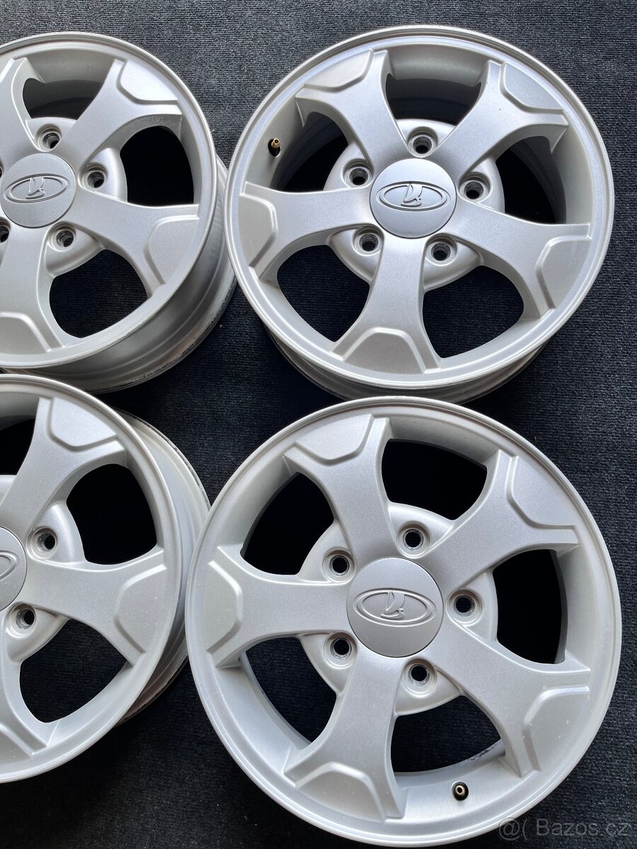 Lada Niva originál Alu disky - ET 58 - 6