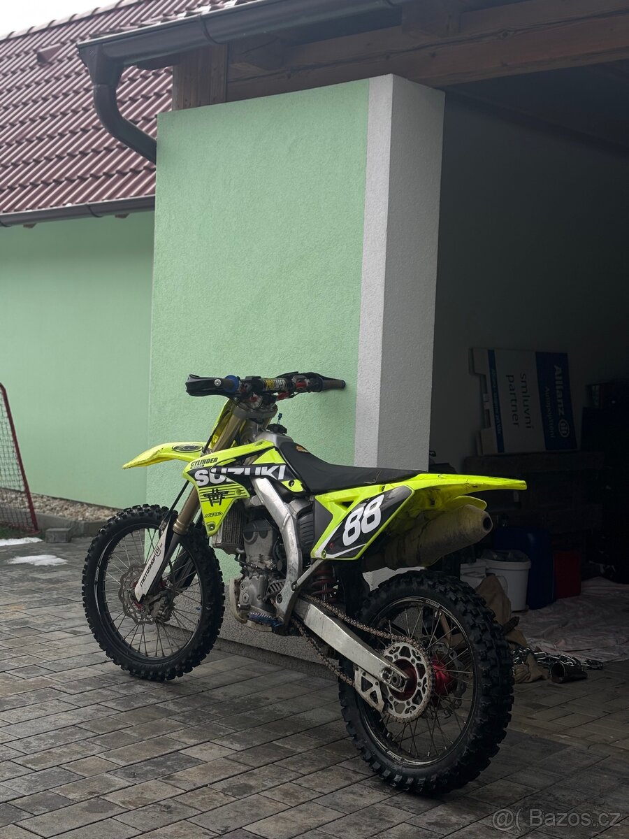 Suzuki rm250z - 6
