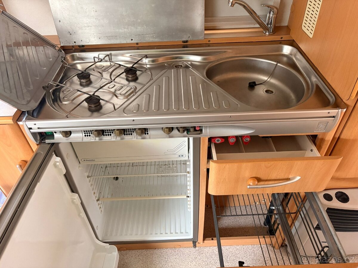 Knaus Sudwind 530, předstan, WC, STK, Palandy - 6