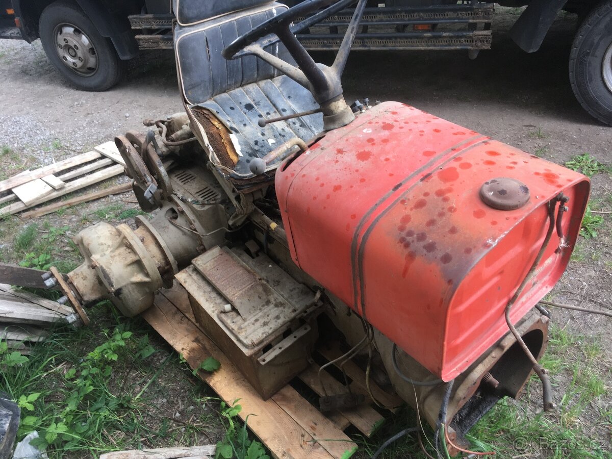 Zetor 5711/5718 část traktoru zánovní stav nebo díly - 6