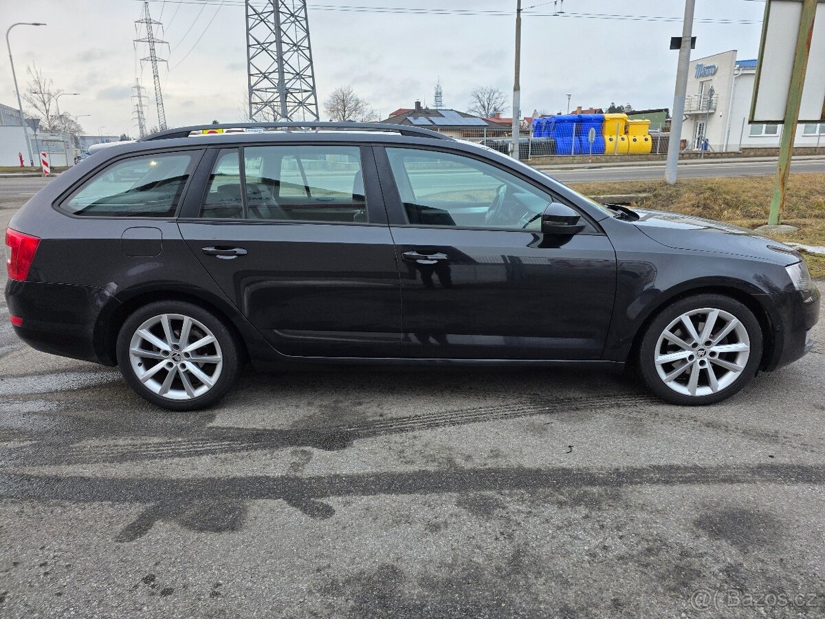 ŠKODA OCTAVIA 2.0TDI 110KW ELEGANCE DSG - 6