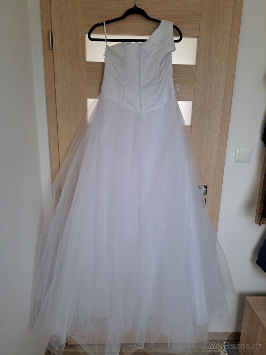 Svatební šaty - 6