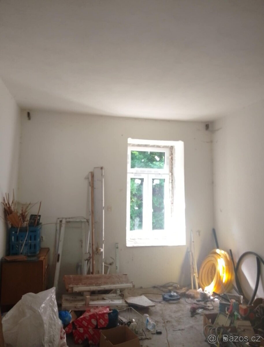 Velký rodinný dům k rekonstrukci - 6