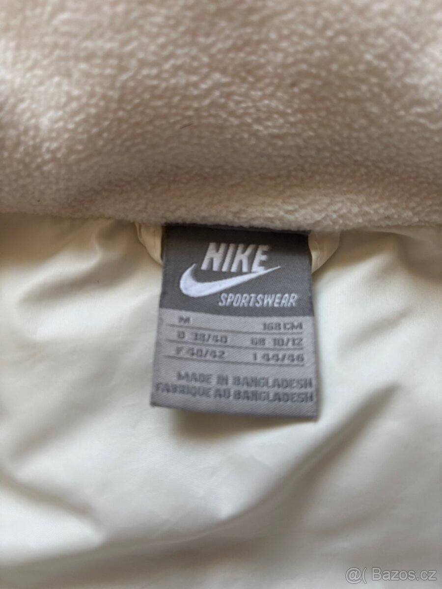 Dámská zimní vesta Nike - 6