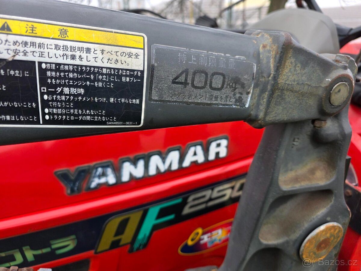 YANMAR AF250D s čelním nakladačem - 6