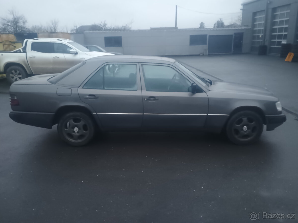 Mercedes-Benz W124 - 6