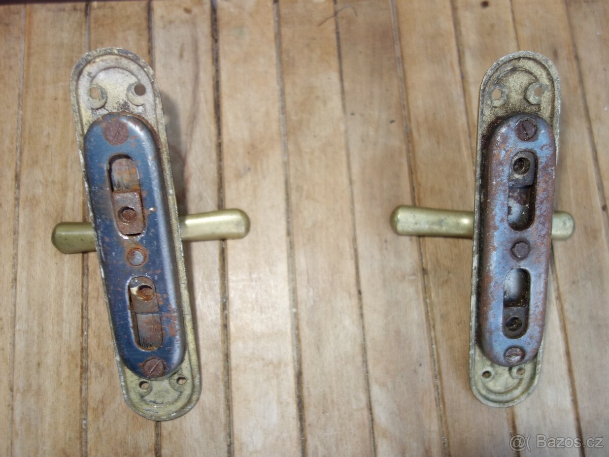 6 x stará mosazná klika, klička od okna - 6