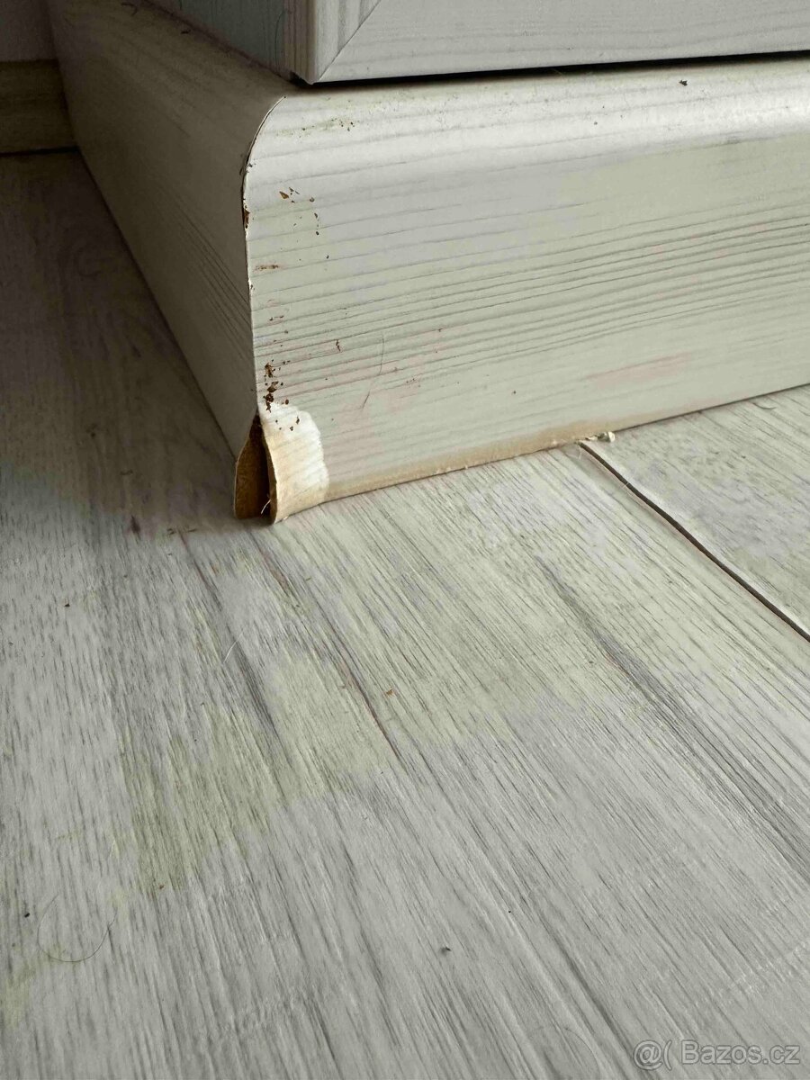 Jídelní a obývací nábytek - 6