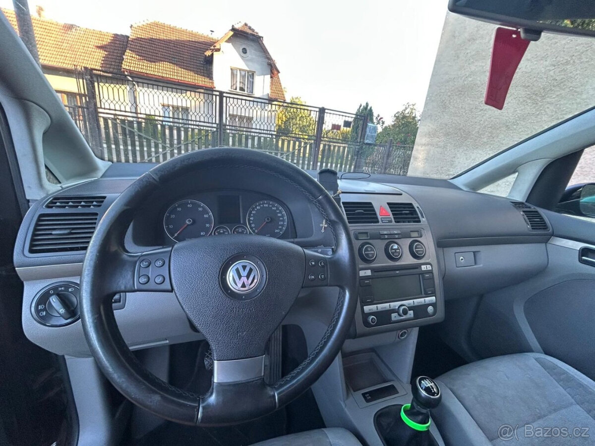Volkswagen Touran 2.0i 80kW CNG - 6