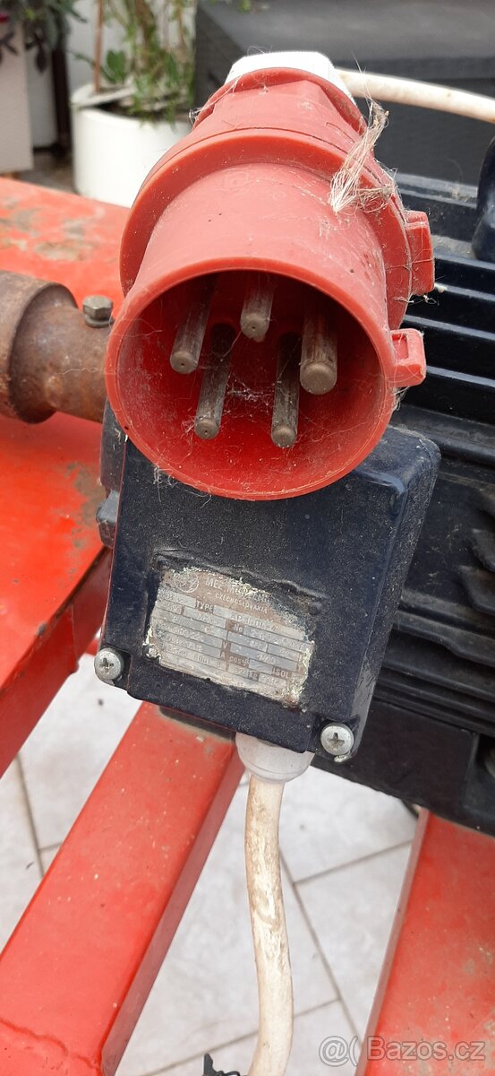 Kuželová štípačka na dřevo - 6