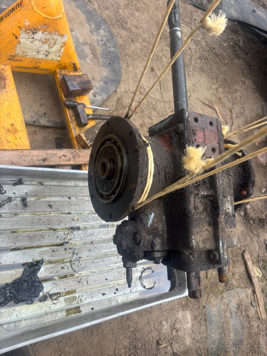 MT8 TZ4K14 zadní nápravy - 6