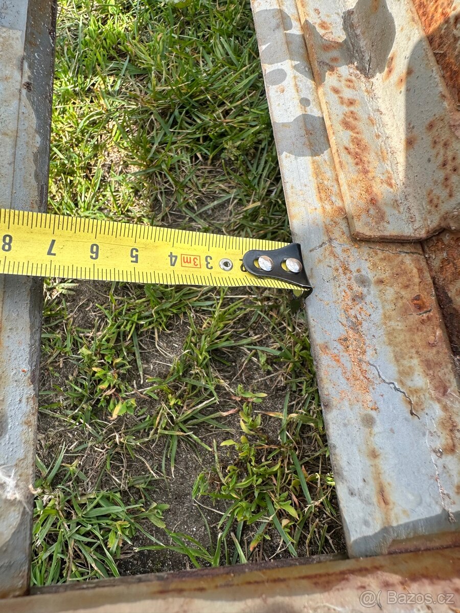 Vratek,lamacka zámkové dlažby - 6