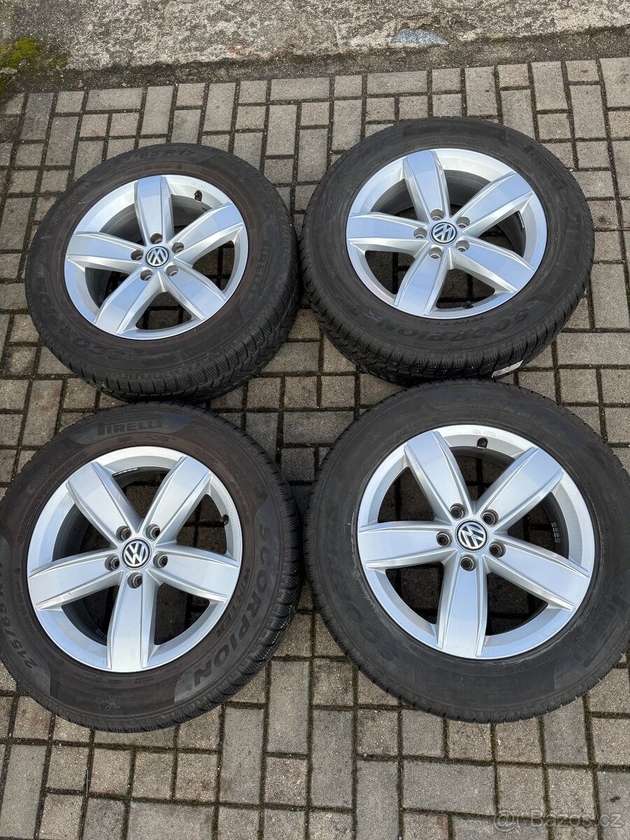 ORIGINÁL Alu Volkswagen Corvara R17, 5x112 - ZIMNÍ PNEU - 6