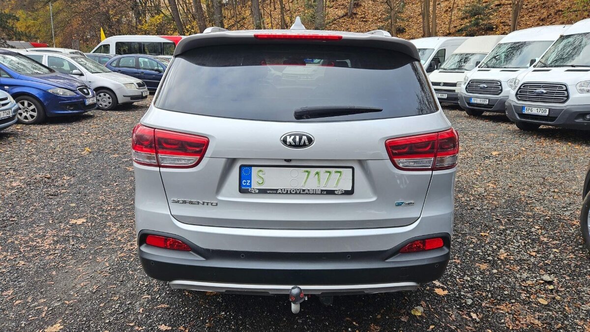 KIA Sorento 2.2 CRDI 16V 147 kW Premium 4x4 automat serviska - 6