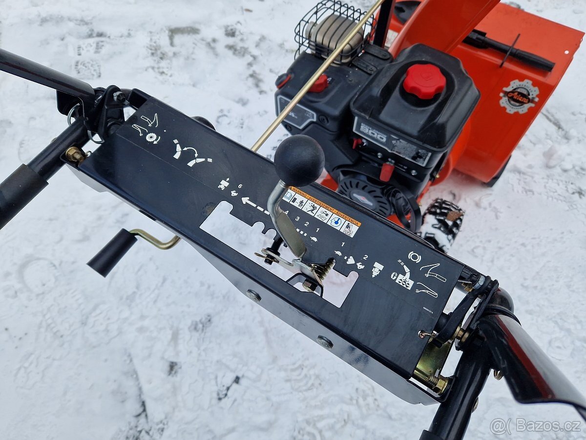 Sněhová fréza Ariens Compact 22 - 6