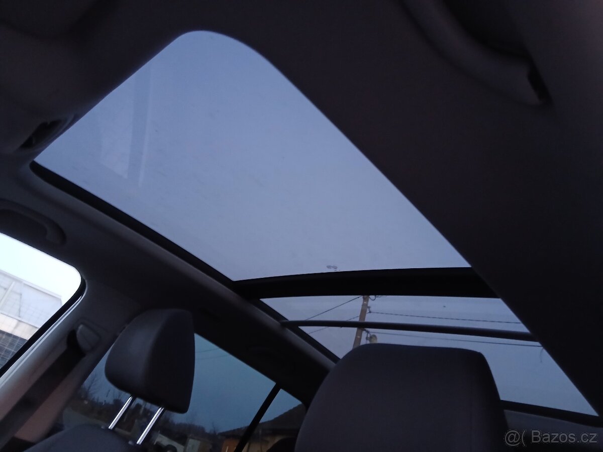 VW Touran 1.6 TDI 77 kW - 6