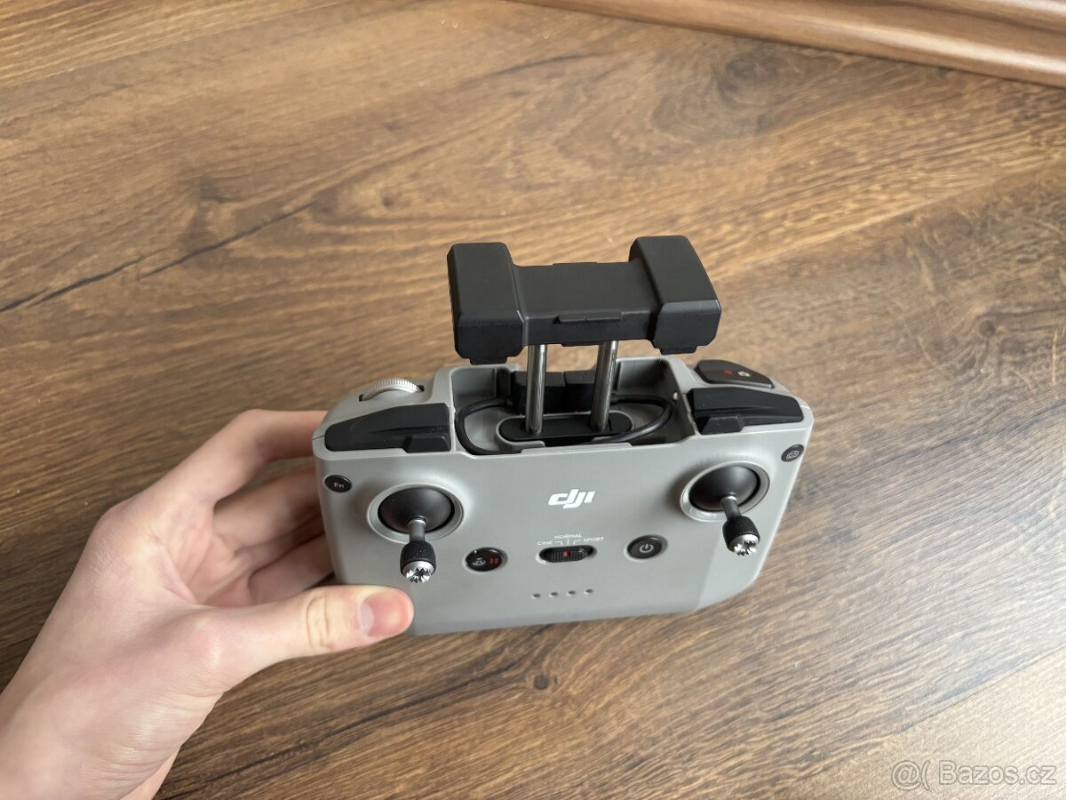 Dron DJI Mini 2 SE - 6