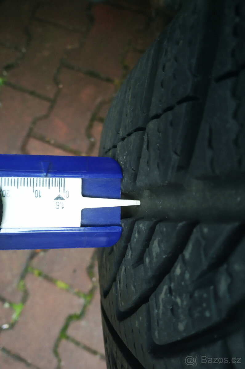 Pneu Goodyear UltraGrip 245/45/17 2 ks - 6