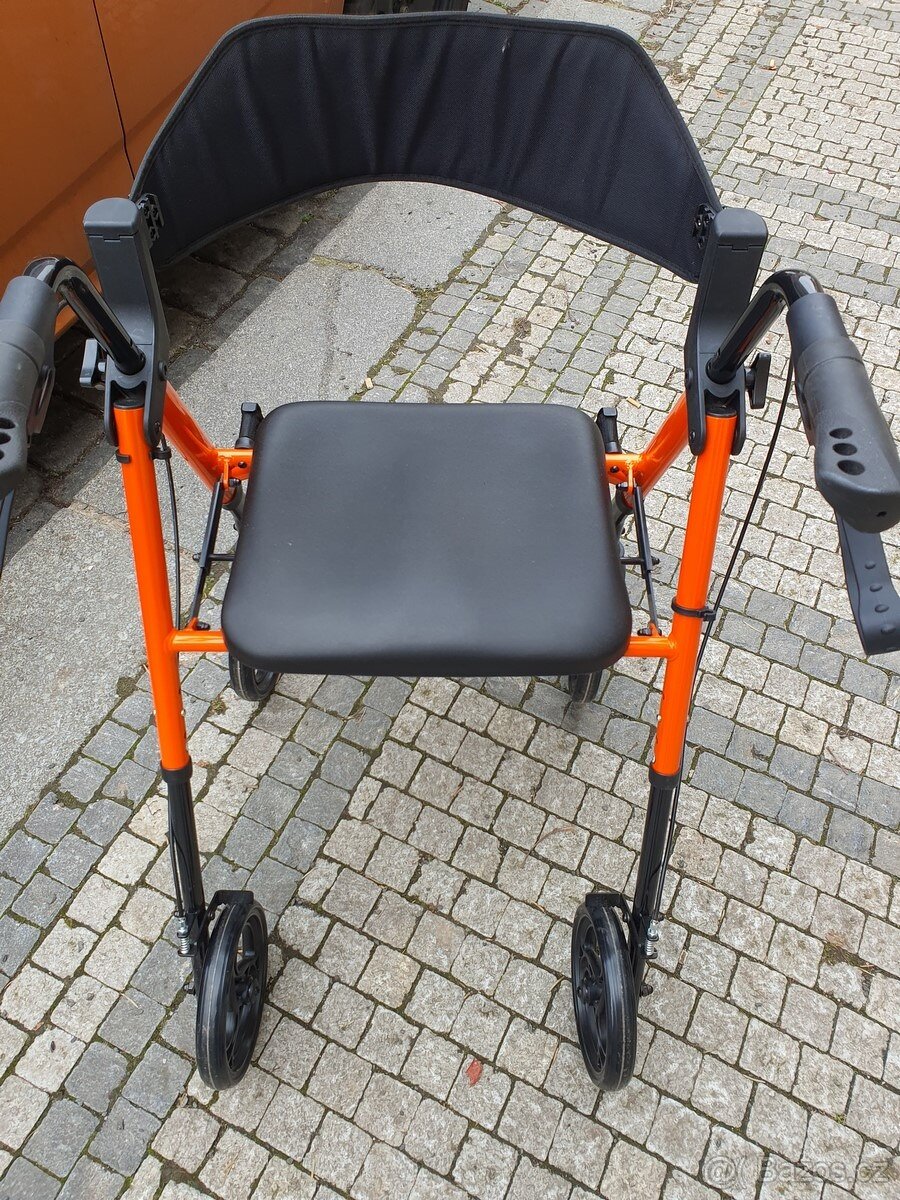 oranžové chodítko, skládací, uveze 150kg, ZÁNOVNÍ - 6
