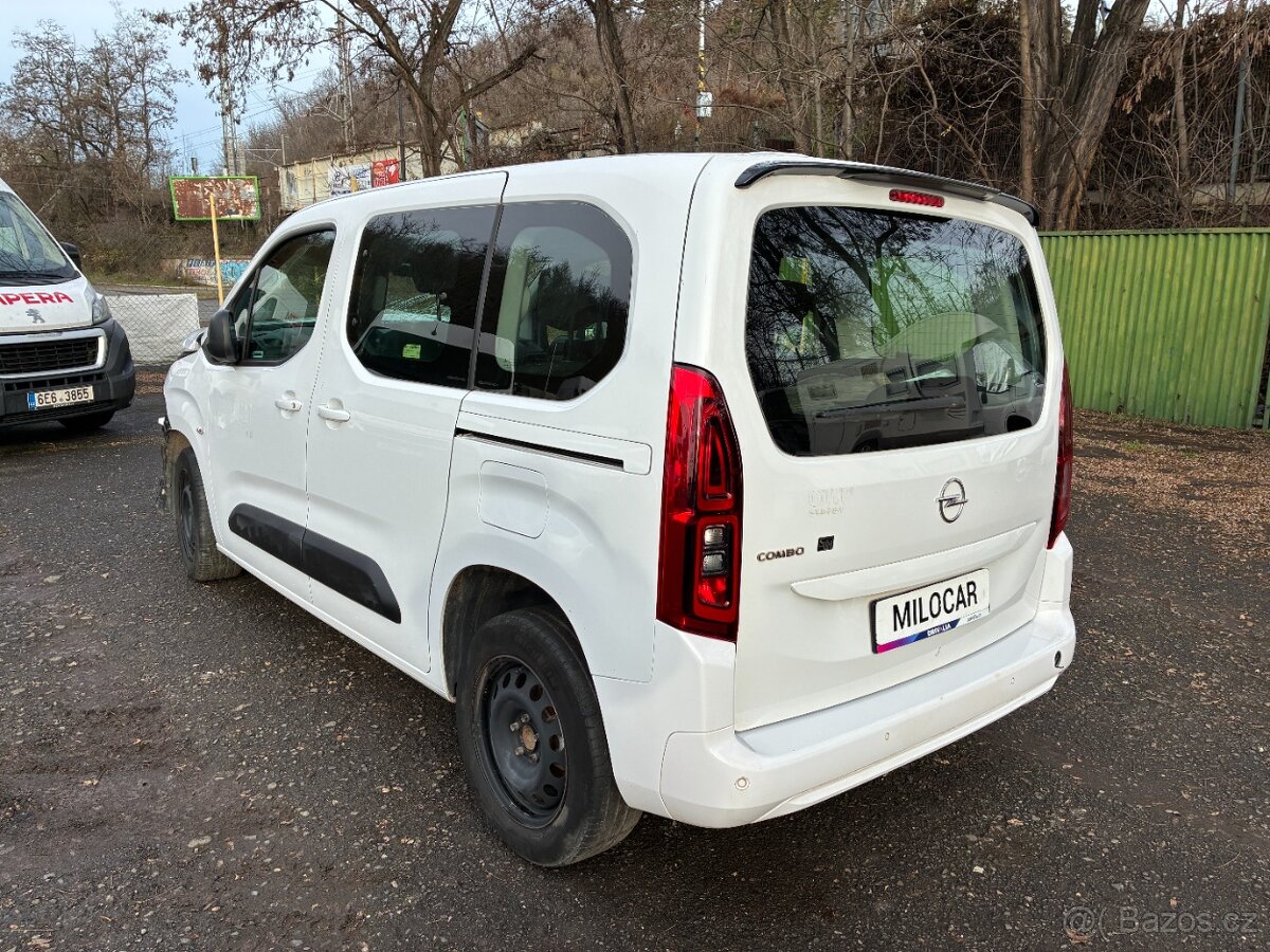 Opel Combo 1.2i Turbo 81KW r.v. 2022 ČR původ DPH - 6