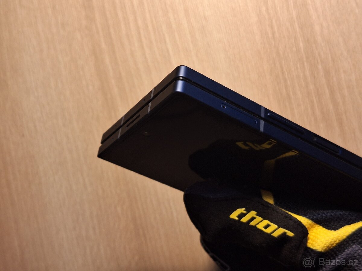 Galaxy Z Fold6 12/256GB Navy Blue, bohaté příslušenství - 6