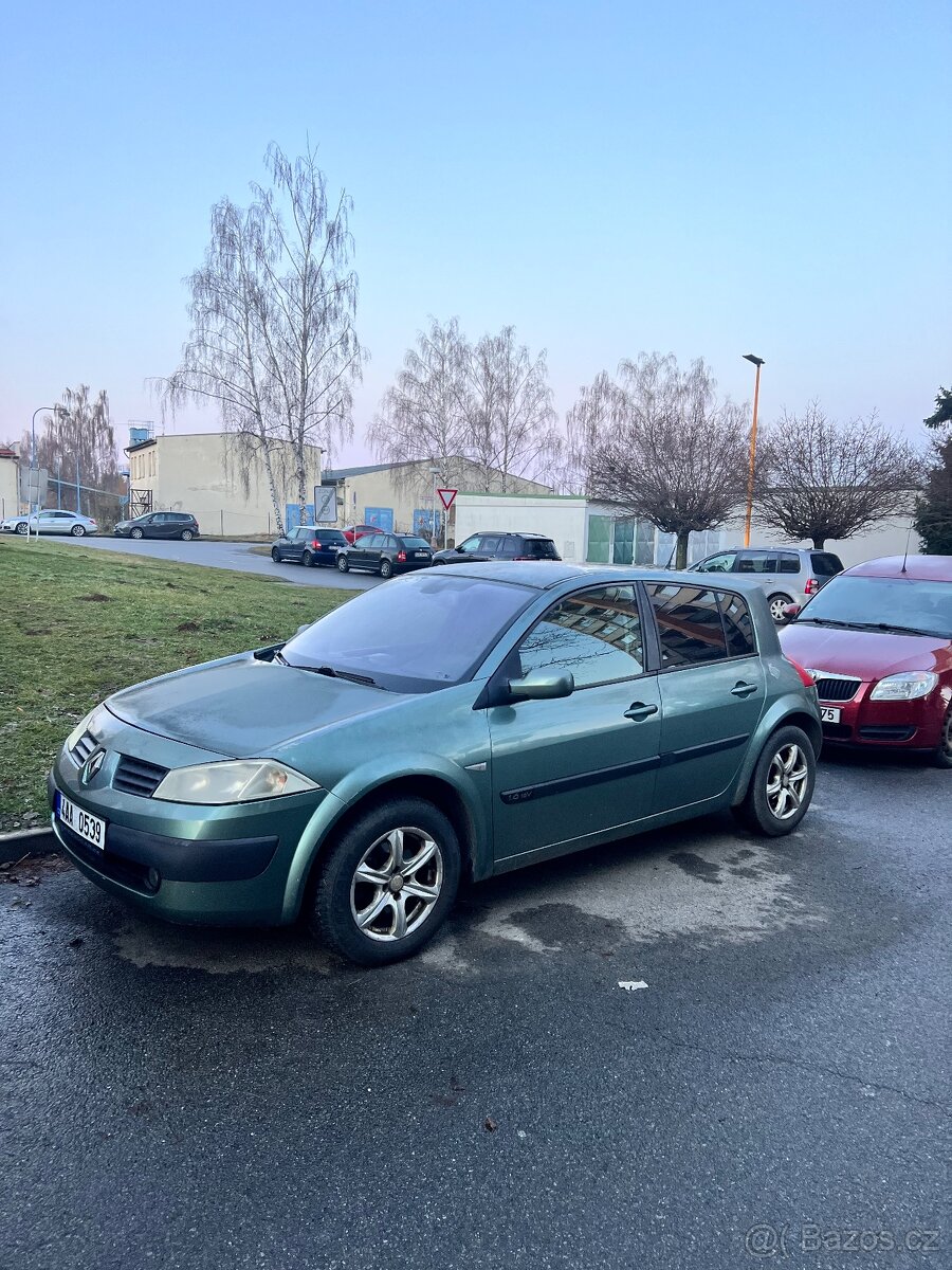 Prodám renault Mégane 2004 , úplně pojízdné , 15000 Kč - 6