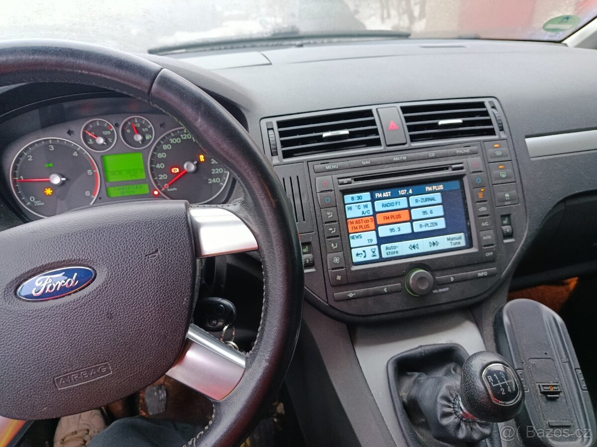 Prodám pojízdný Ford na náhradní díly - 6