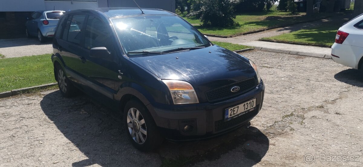 Ford Fusion - 6