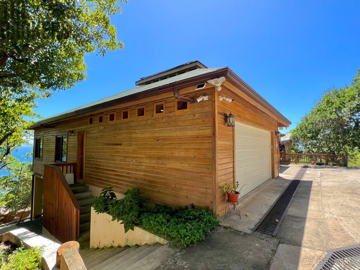 New Latitude, Calabash Bight - 6