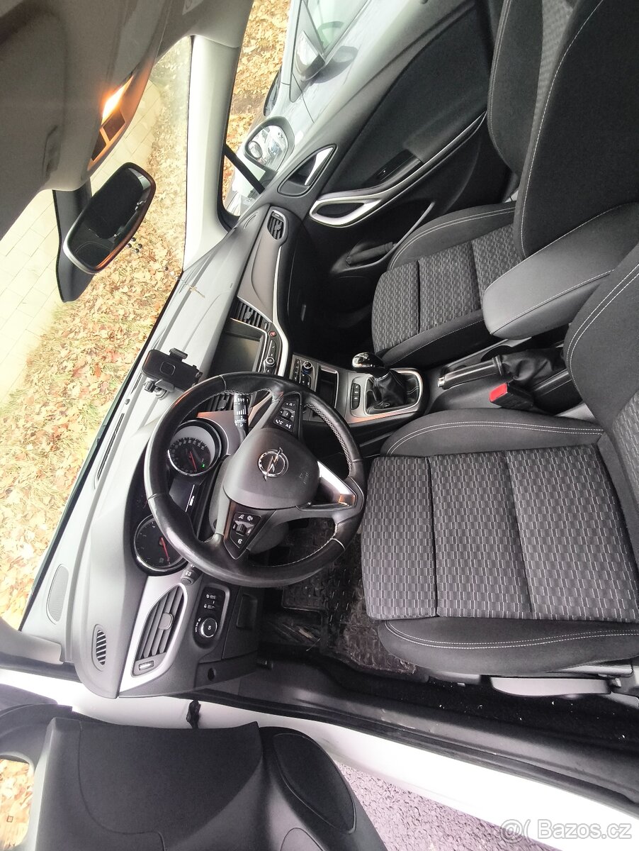 Opel astra K ST 2019 - 6