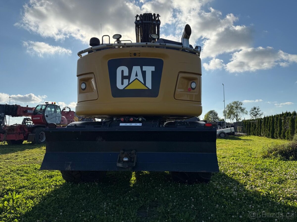 Kolový otočný bagr CAT M317F - 6
