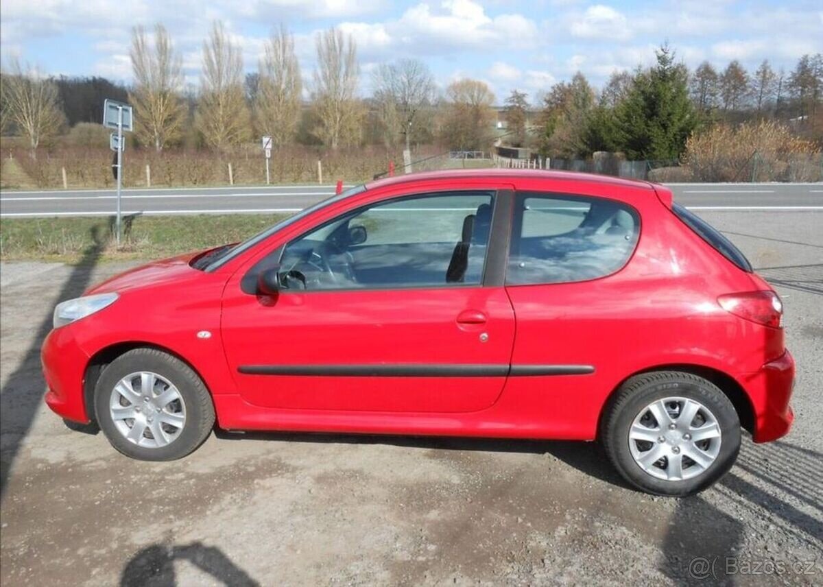 Peugeot 206 1,1 i 44 kW PLUS Serviska benzín - 6