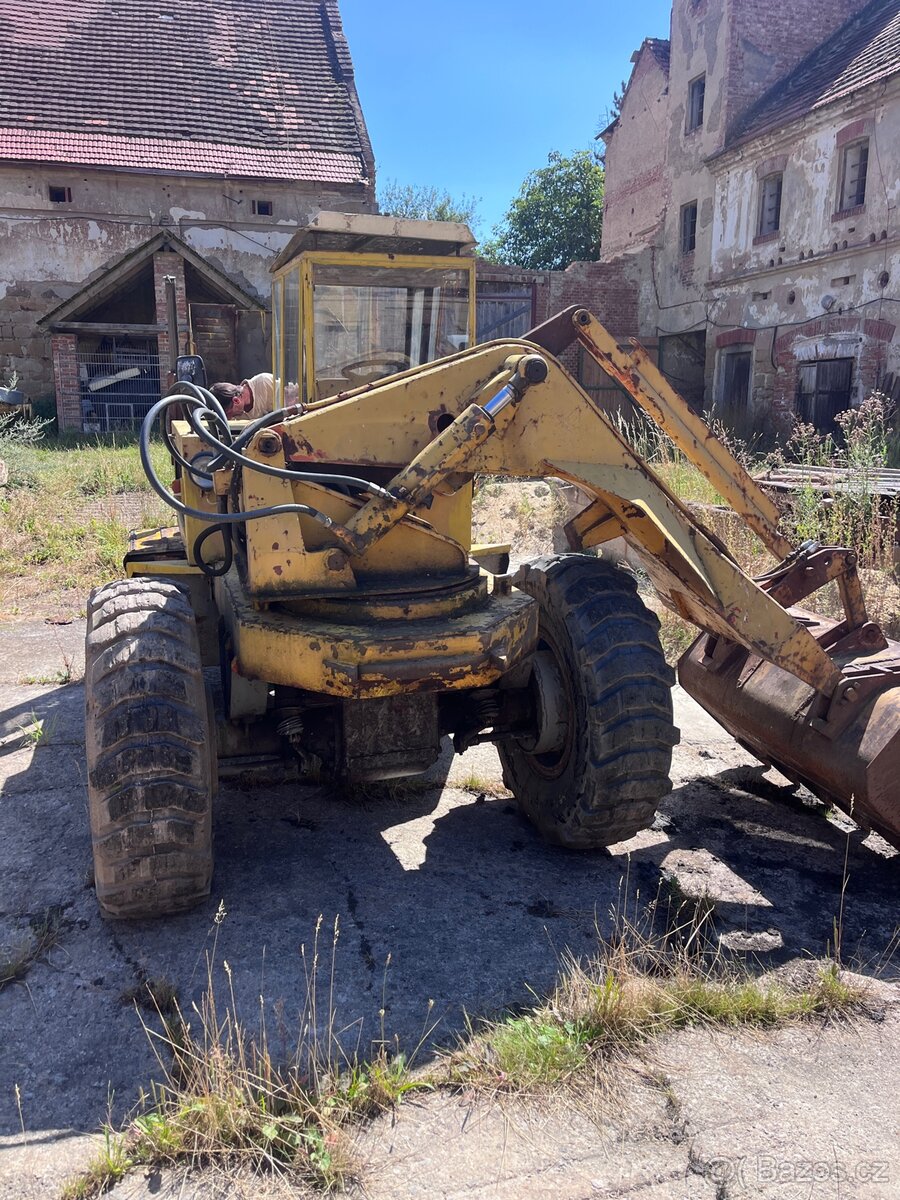 Čelní nakladač hon 051 motor Zetor 6911 - 6