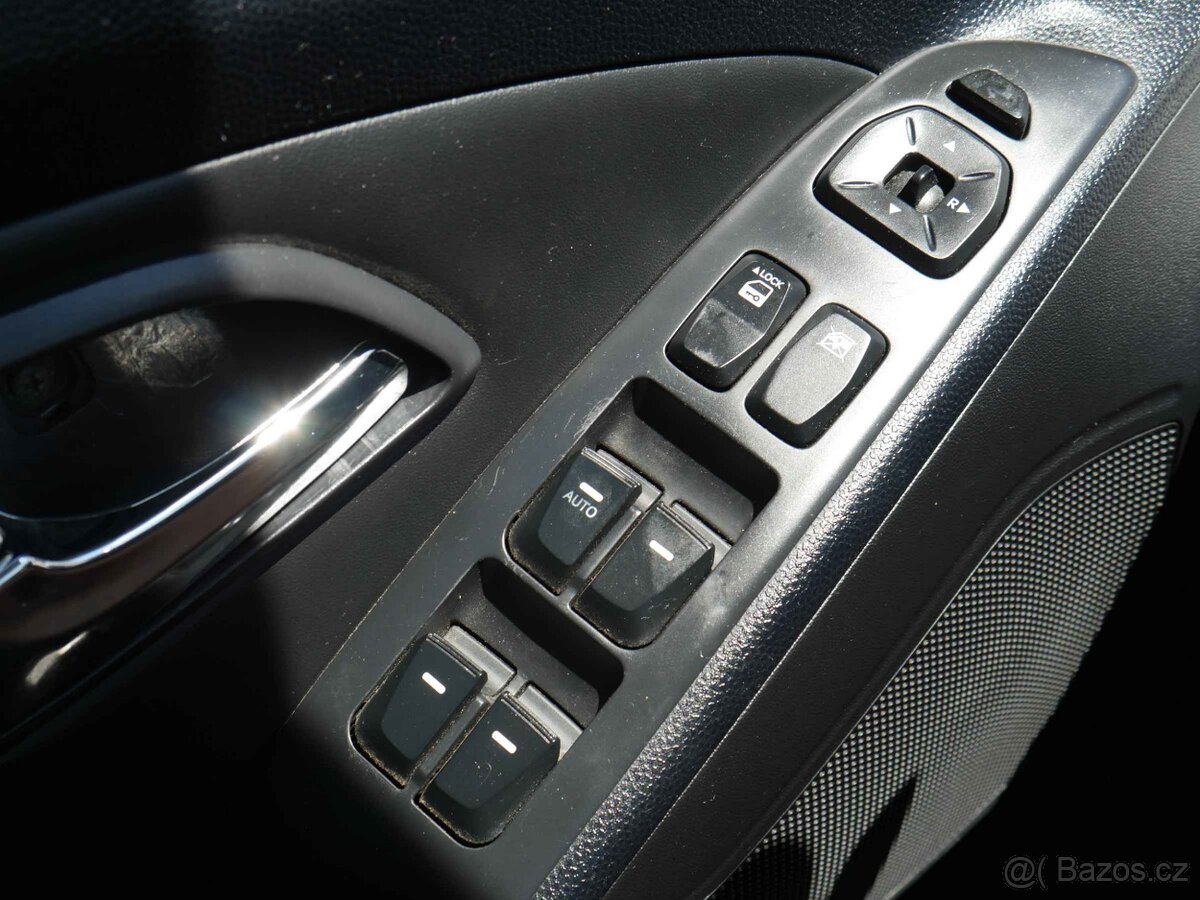 Hyundai Ix35 1.7CRDi , 85 kW nafta, 2012 - 6