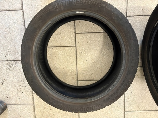 Bridgestone 225/45/18 - 6