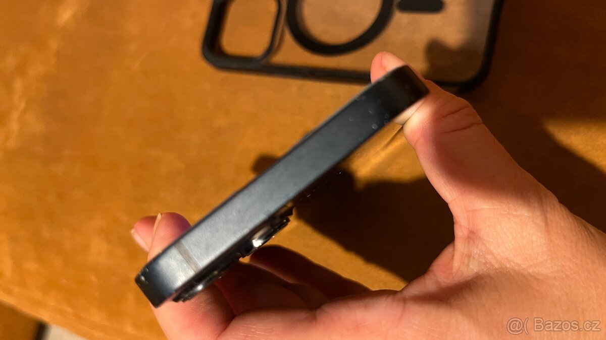 Prodám iPhone 13 256GB - 6
