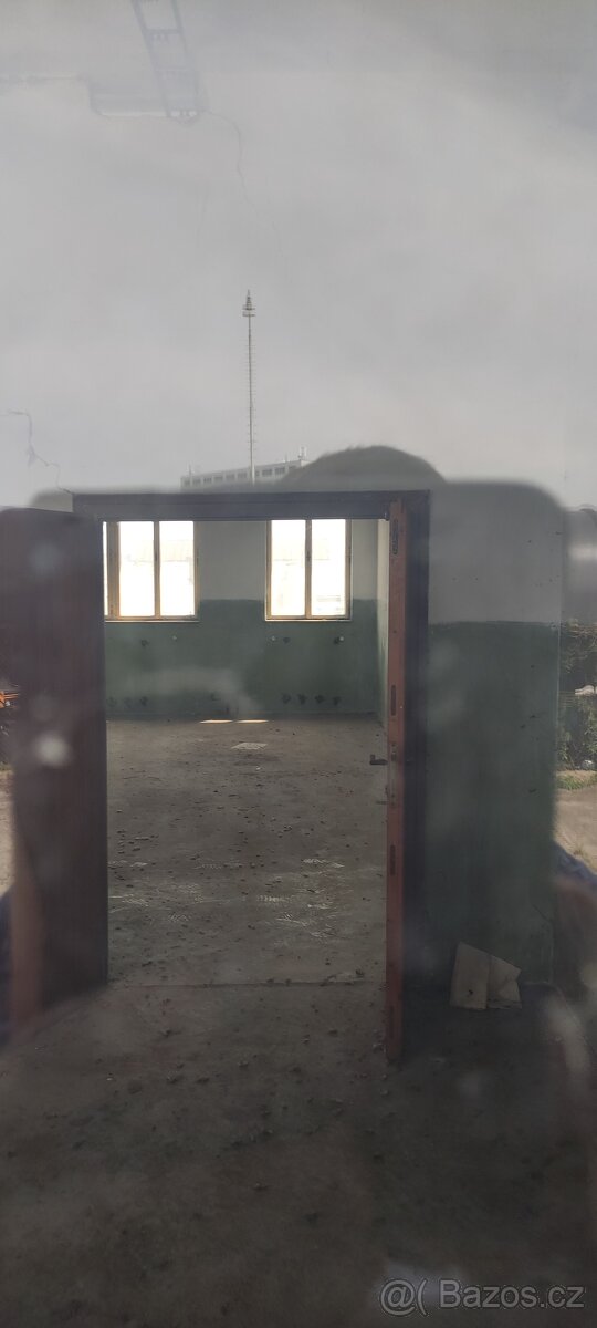 Pronájem skladovacích nebo obchodních prostor 210m2 - 6