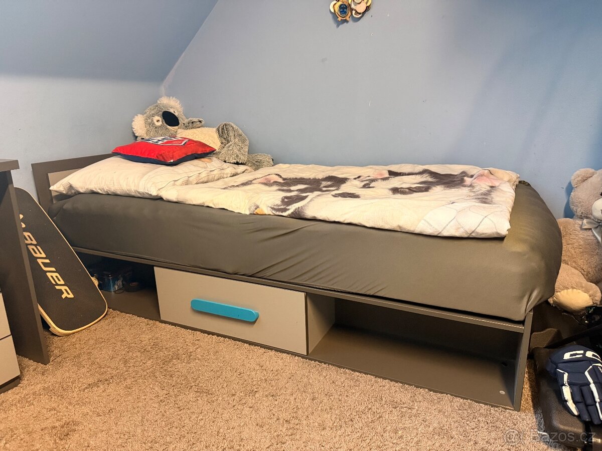 Dětský pokoj, postele, skříně, psací stoly, židle, tv - 6