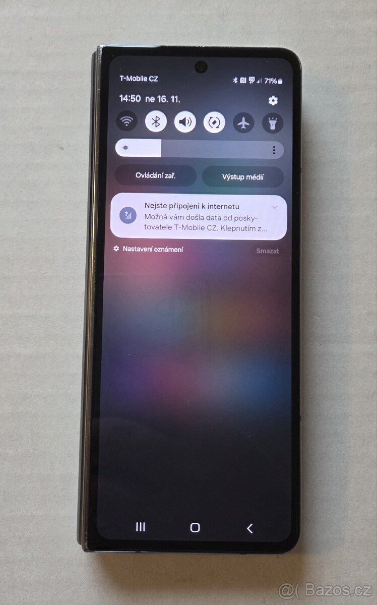 Samsung Galaxy Z Fold 4 poškozený - 6