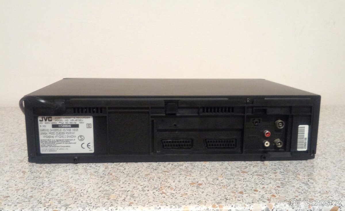 Videorekordér JVC HR-J672 - 6