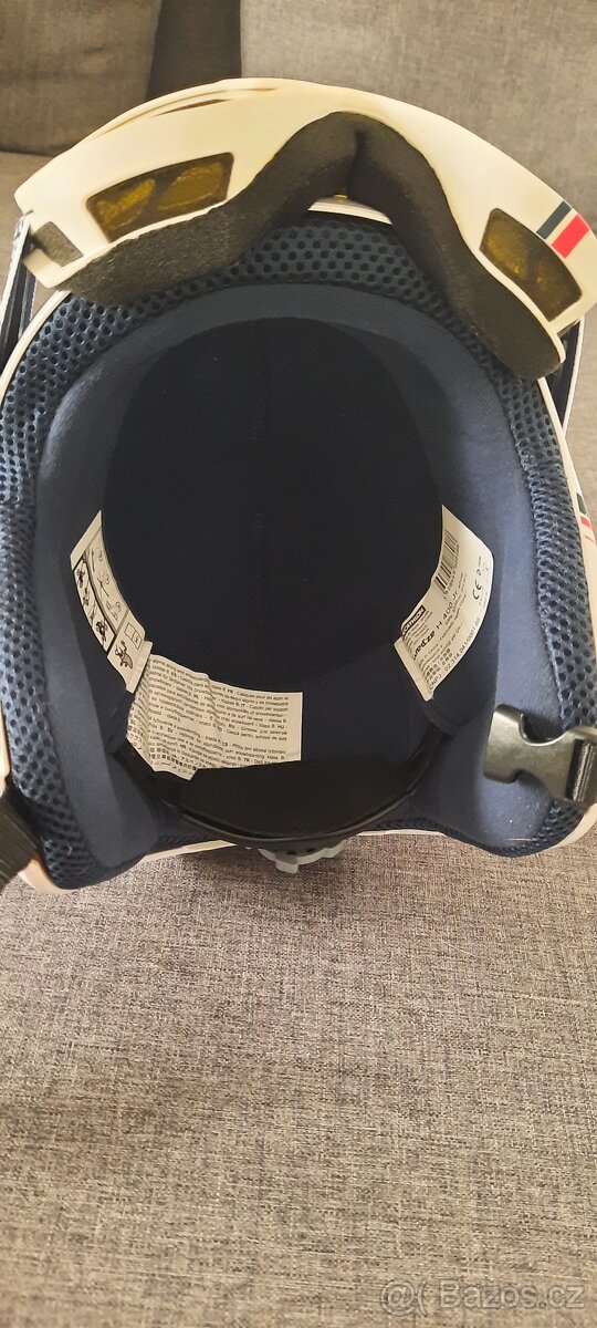 Dětská lyžařská helma - 6