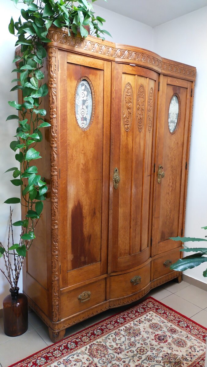 Starožitná dubová ložnice - 6