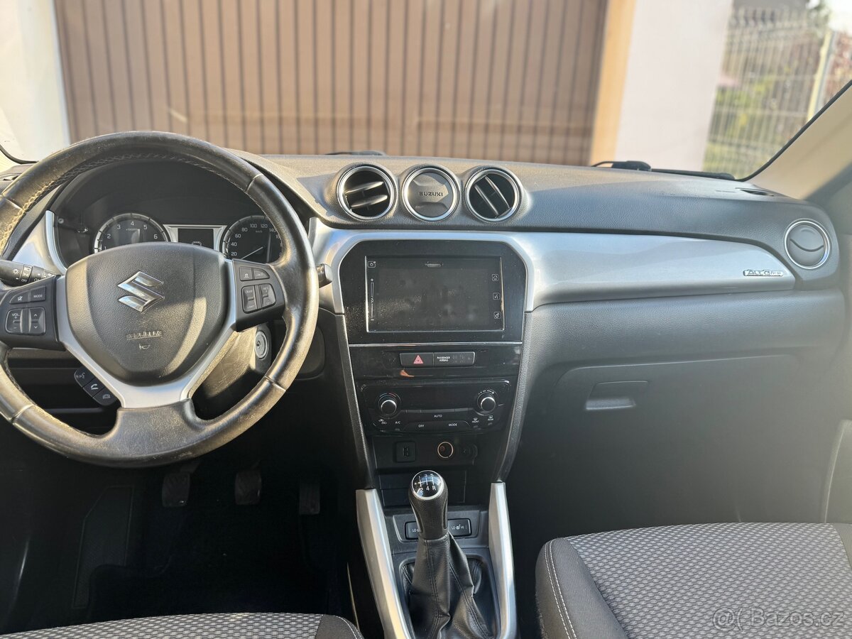 Suzuki Vitara 1.6i 4x4 - 6