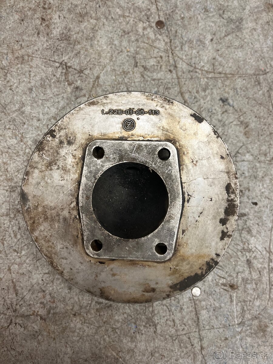 Hlava Válce asi ČZ 150C - 6