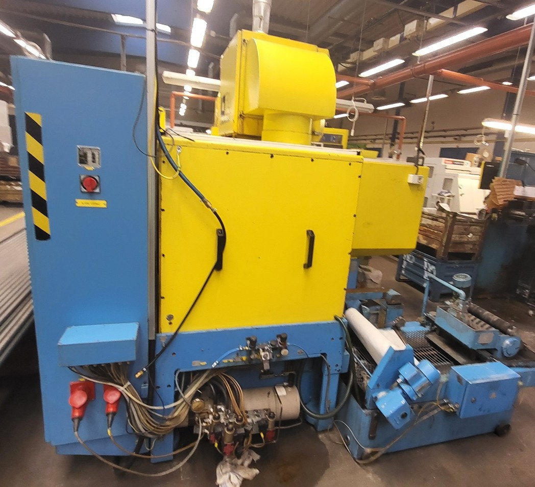 Bruska na kulato BUAJ 30 CNC - 6