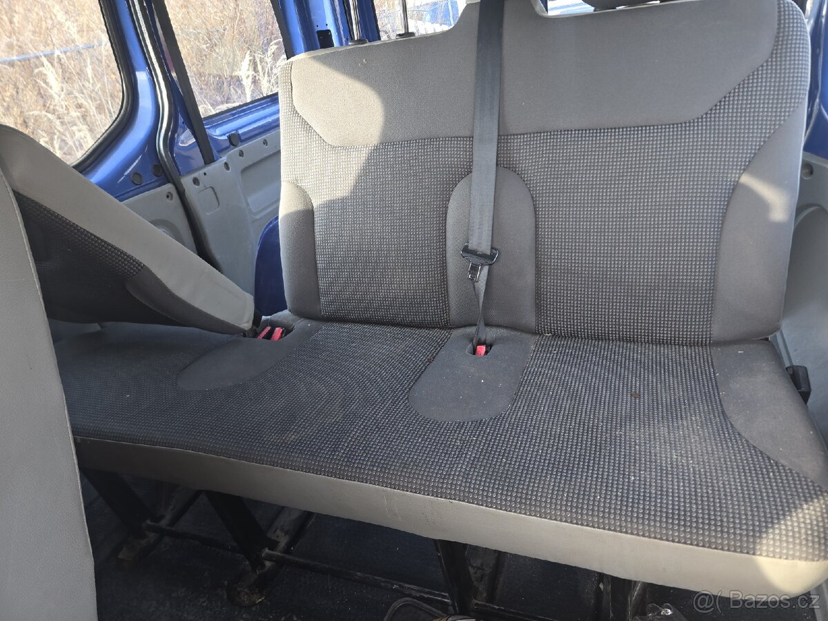 Opel Vivaro Bus 2009 náhradní díly - 6