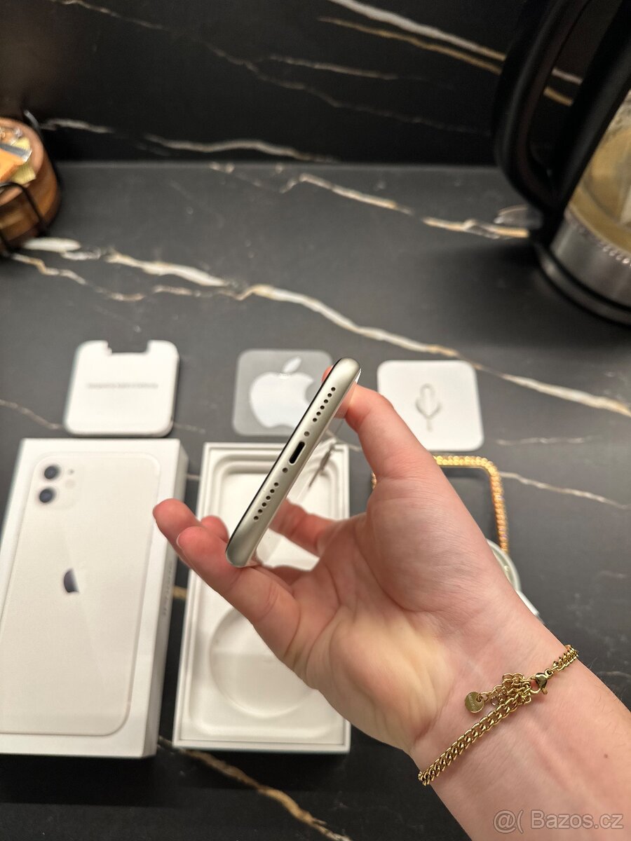 iPhone 11 64gb + příslušenství - 6