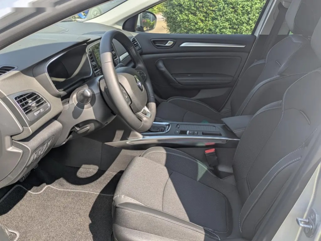 Renault Mégane, GrandCoupé techno TCe 140 EDC - 6