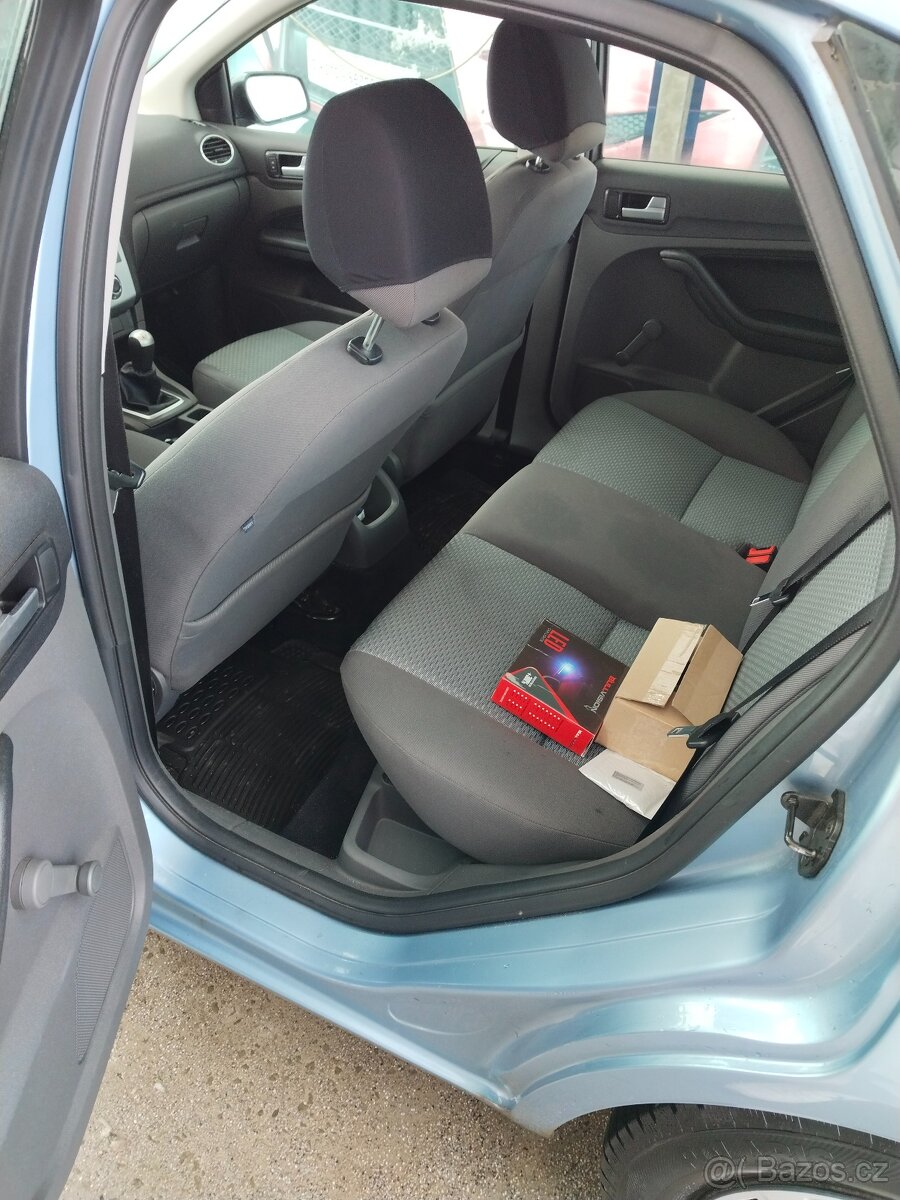 Prodám Ford focus 1.6 tdci - 6
